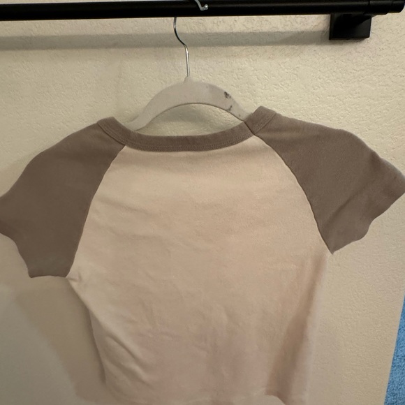 Brandy Melville Tee - Picture 3 of 3